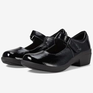 NIB Clarks Talene Ave Black Crinkle Patent Sz 7.5